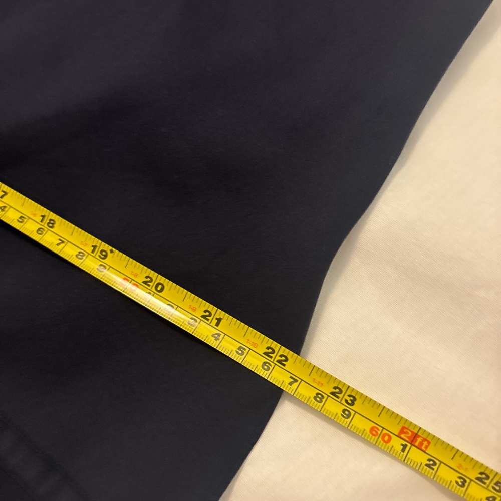 MM LAFLEUR Navy Blue Shawn Sweatshirt SZ M V-Neck Long Sleeve Light Scuba casual - Picture 10 of 15